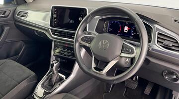 2022 Volkswagen TSI Style DSG Euro 6 5-door (Blue) - Image: 6