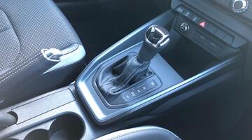 2025 Audi 1.0 TFSI 30 S line Sportback S Tronic Euro 6 5-door (Black) - Image: 33