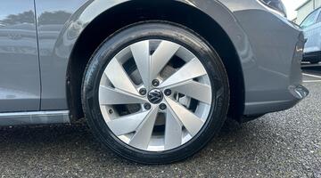 2025 Volkswagen ETSI MHEV Match DSG Euro 6 5-door (Grey) - Image: 5