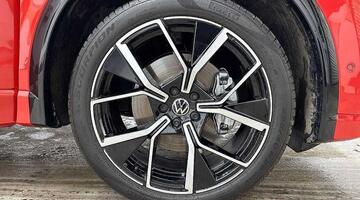 2025 Volkswagen 2.0 TDI R-Line DSG Euro 6 5-door (Red) - Image: 5