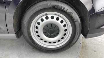 2024 Volkswagen Pro 79kWh Commerce Auto 5-door (Black) - Image: 28