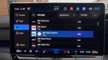 2025 Volkswagen 2.0 TSI R Black Edition DSG 4Motion Euro 6 5-door (Grey) - Image: 10