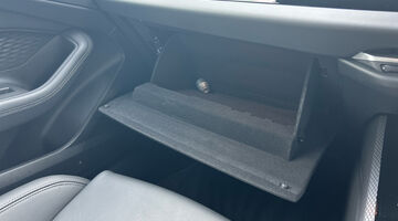 2025 Audi 2.0 TFSI S line S Tronic Euro 6 5-door (Red) - Image: 25