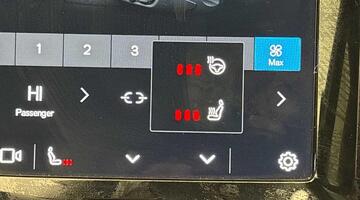 2025 Volvo 2.0h T6 18.8kWh Plus Black Edition Auto Euro 6 5-door (Black) - Image: 41