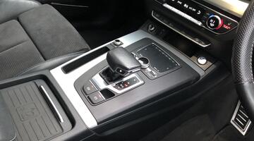 2018 Audi 2.0 TDI 40 S line S Tronic quattro Euro 6 5-door (Black) - Image: 39