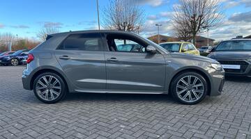 2025 Audi 1.0 TFSI 25 S line Sportback S Tronic Euro 6 5-door (Grey) - Image: 4