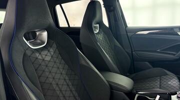 2025 Volkswagen ETSI MHEV R-Line DSG Euro 6 5-door (Black) - Image: 19