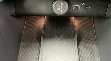 2023 Volvo 2.0 B3 MHEV Plus DCT Auto Euro 6 5-door (Black) - Image: 27