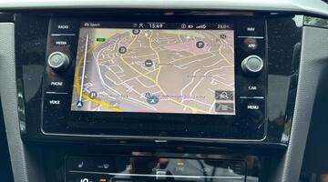 2025 Volkswagen 2.0 TSI R Fastback DSG 4Motion Euro 6 5-door (White) - Image: 40