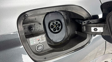 2025 Audi 100kWh S Edition 1 Sportback Auto quattro 5-door (Grey) - Image: 30