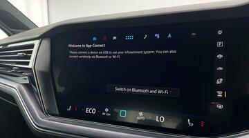 2023 Volkswagen 3.0 TDI V6 Black Edition Tiptronic 4Motion Euro 6 5-door (White) - Image: 17