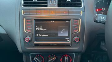 2017 Volkswagen TSI BlueMotion Tech Match Euro 6 5-door (White) - Image: 29