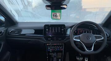 2025 Volkswagen TSI Black Edition Plus DSG Euro 6 5-door (White) - Image: 8