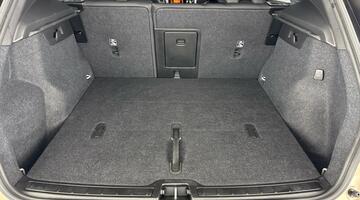 2025 Volvo 2.0 B3 MHEV Plus DCT Auto Euro 6 5-door (Brown) - Image: 16