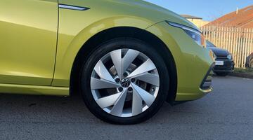 2020 Volkswagen ETSI MHEV Style DSG Euro 6 5-door (Yellow) - Image: 5