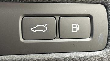 2024 Volvo 2.0h T8 18.8kWh Ultra Black Edition Auto Euro 6 5-door (Black) - Image: 30