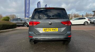 2025 Volkswagen TSI EVO R-Line DSG Euro 6 5-door (Grey) - Image: 9