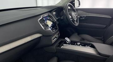 2024 Volvo 2.0 B5 MHEV Plus Auto 4WD Euro 6 5-door (Grey) - Image: 2