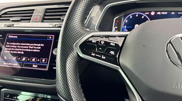 2021 Volkswagen TSI R-Line DSG Euro 6 5-door (Black) - Image: 21