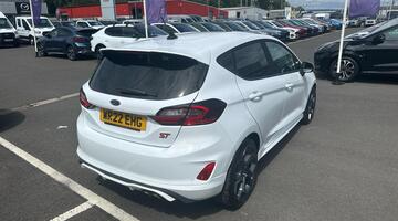 2022 Ford EcoBoost ST-3 Euro 6 5-door (White) - Image: 28