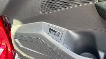 2025 Volkswagen 3.0 TDI V6 Black Edition Tiptronic 4Motion Euro 6 5-door (Red) - Image: 22