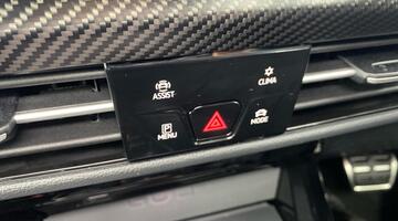 2025 Volkswagen 2.0 TSI R Black Edition DSG 4Motion Euro 6 5-door (White) - Image: 26