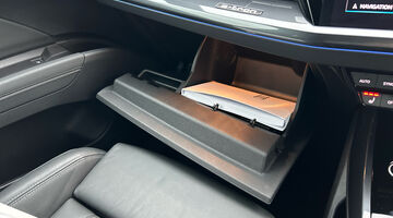 2025 Audi 45 S line Auto 5-door 82kWh (Blue) - Image: 27