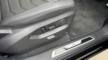 2025 Volkswagen 3.0 TDI V6 Black Edition Tiptronic 4Motion Euro 6 5-door (Black) - Image: 26