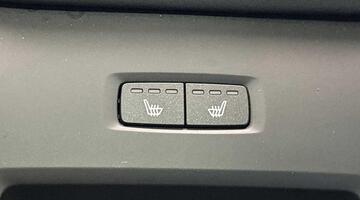 2025 Volvo 2.0 T8 18.8kWh Ultra Dark Auto Euro 6 5-door (Black) - Image: 17