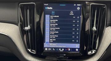 2025 Volvo 2.0h T8 18.8kWh Ultra Bright Auto Euro 6 5-door (Black) - Image: 37