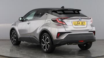 2017 Toyota VVT-h Dynamic CVT Euro 6 5-door (Silver) - Image: 3