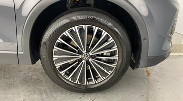 2025 Volkswagen ETSI MHEV Match DSG Euro 6 5-door (Grey) - Image: 5