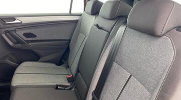 2022 SEAT TSI EVO SE Technology DSG Euro 6 5-door (Red) - Image: 34