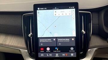 2025 Volvo 2.0 T8 18.8kWh Ultra Dark Auto 4WD Euro 6 5-door (Grey) - Image: 36