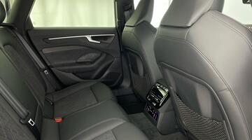 2025 Audi 2.0 e-hybrid5.9kWh Edition 1 S Tronic quattro Euro 6 5-door (Green) - Image: 29