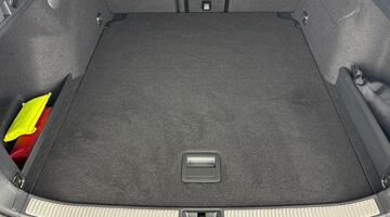 2025 Volkswagen ETSI MHEV R-Line DSG Euro 6 5-door (Grey) - Image: 33