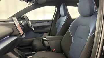 2025 Volvo Single Motor Extended Range 69kWh Plus Auto 5-door (Black) - Image: 36