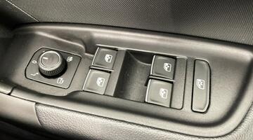 2025 Audi 1.0 TFSI 30 S line Sportback S Tronic Euro 6 5-door (Black) - Image: 19