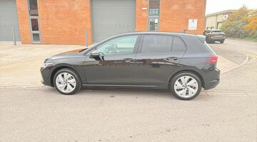 2025 Volkswagen TSI Match Euro 6 5-door (Black) - Image: 14