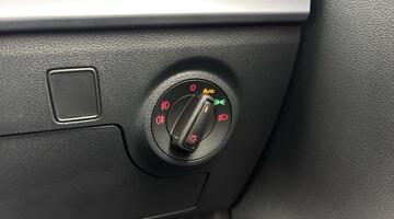 2025 SEAT 1.0 TSI FR DSG Euro 6 5-door (White) - Image: 23