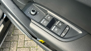 2022 Audi 2.0 TDI 40 Sport Sportback S Tronic quattro Euro 6 5-door (Black) - Image: 14