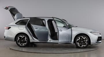 2025 Volkswagen TSI eHybrid 19.7kWh R-Line DSG Euro 6 5-door (Silver) - Image: 10