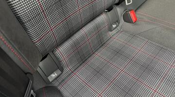 2025 Volkswagen 2.0 TSI GTI DSG Euro 6 5-door (White) - Image: 34