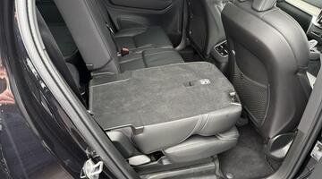 2025 Volvo 2.0 T8 18.8kWh Ultra Dark Auto 4WD Euro 6 5-door (Black) - Image: 51