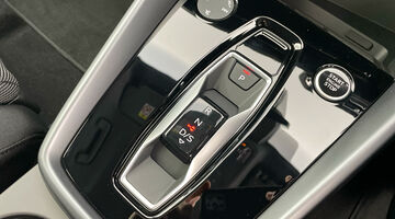 2025 Audi TFSIe 40 Sport Sportback S Tronic Euro 6 5-door 17.9kWh (Blue) - Image: 7