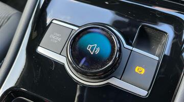 2025 Volkswagen TSI eHybrid 19.7kWh R-Line DSG Euro 6 5-door (White) - Image: 22