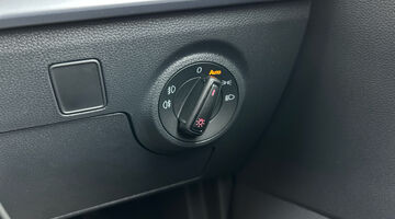 2025 SEAT 1.0 TSI FR DSG Euro 6 5-door (Blue) - Image: 21