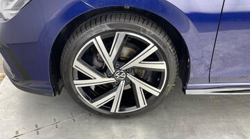 2024 Volkswagen 2.0 TDI R-Line DSG Euro 6 5-door (Blue) - Image: 40