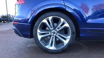 2022 Audi 3.0 TFSI V6 55 Black Edition Tiptronic quattro Euro 6 5-door (Blue) - Image: 5