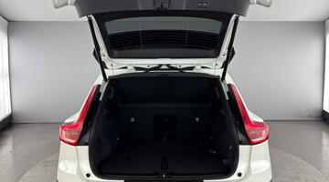 2024 Volvo 2.0 B3 MHEV Plus DCT Auto Euro 6 5-door (White) - Image: 12